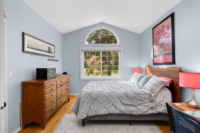 523 Lovell Avenue, Roseville, MN 55113