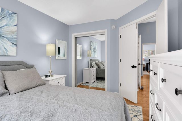 523 Lovell Avenue, Roseville, MN 55113