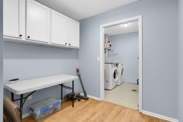 523 Lovell Avenue, Roseville, MN 55113