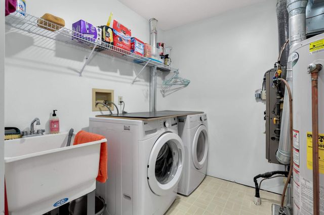 523 Lovell Avenue, Roseville, MN 55113