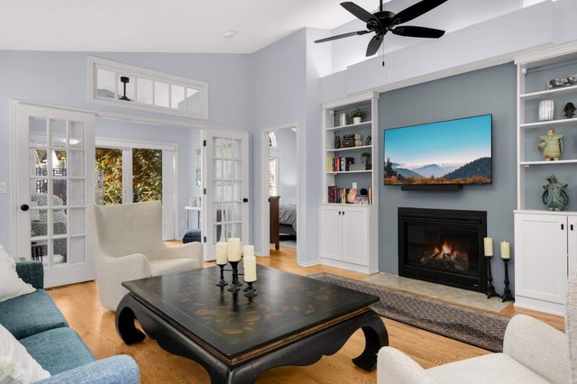 523 Lovell Avenue, Roseville, MN 55113