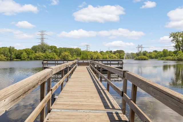 523 Lovell Avenue, Roseville, MN 55113