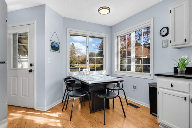 523 Lovell Avenue, Roseville, MN 55113