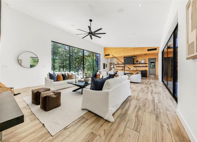 11851 Hopes Creek, College Station, TX 77845