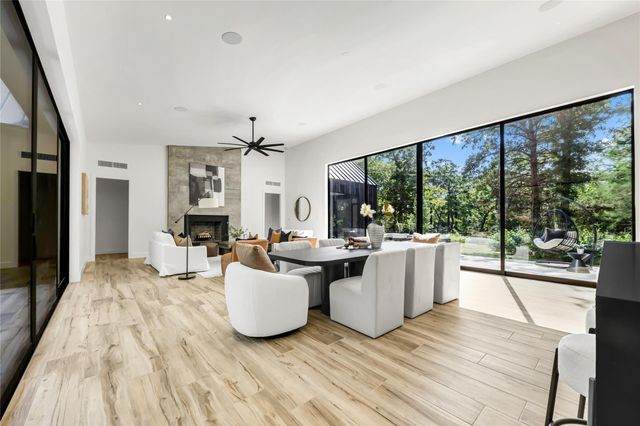 11851 Hopes Creek, College Station, TX 77845