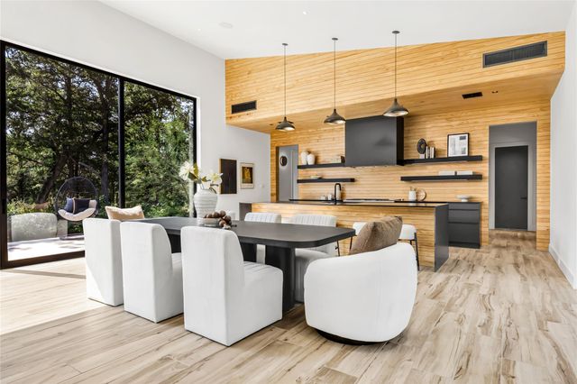 11851 Hopes Creek, College Station, TX 77845