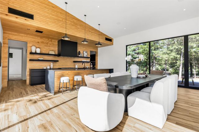 11851 Hopes Creek, College Station, TX 77845