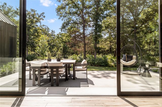 11851 Hopes Creek, College Station, TX 77845