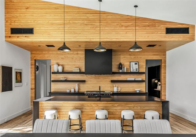 11851 Hopes Creek, College Station, TX 77845