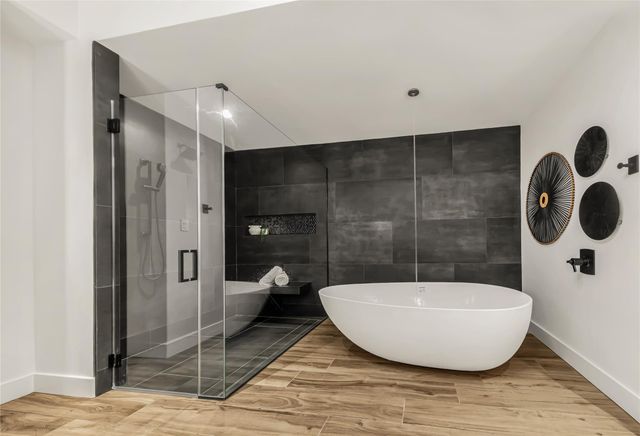 11851 Hopes Creek, College Station, TX 77845