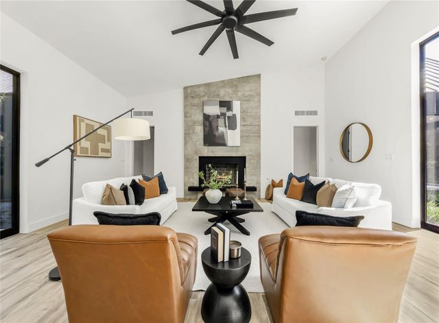 11851 Hopes Creek, College Station, TX 77845