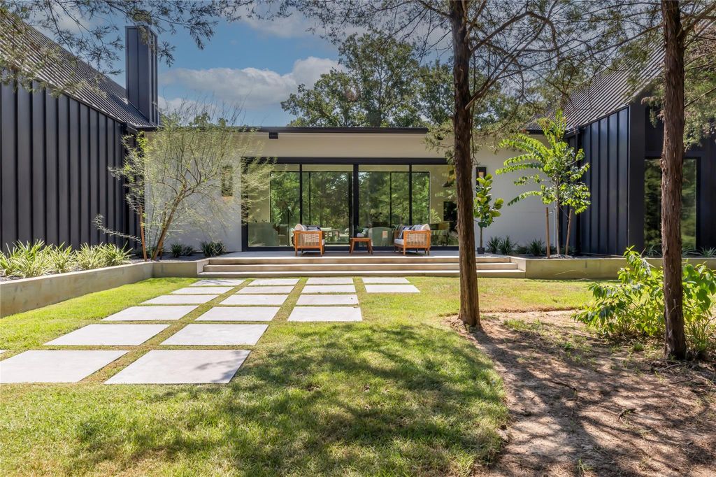 11851 Hopes Creek, College Station, TX 77845