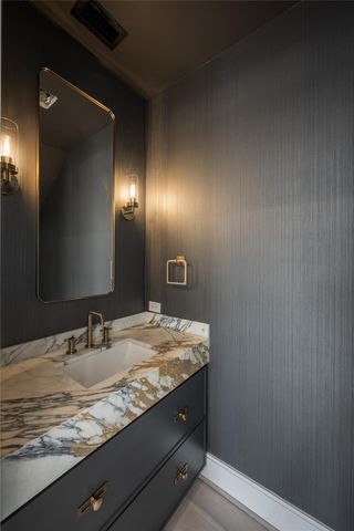 4923 Mimosa Street, Bellaire, TX 77401