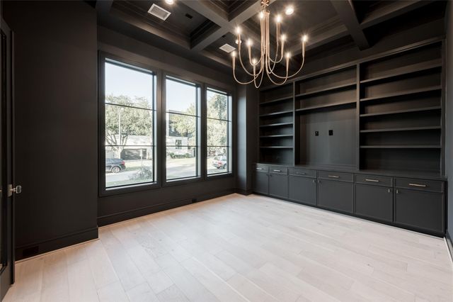 4923 Mimosa Street, Bellaire, TX 77401