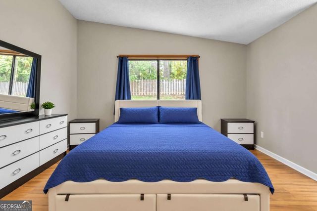 1376 Peninsula Trace, Lawrenceville, GA 30044
