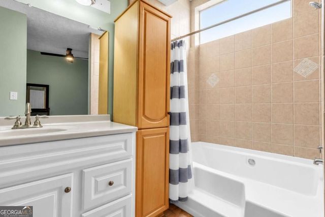 1376 Peninsula Trace, Lawrenceville, GA 30044
