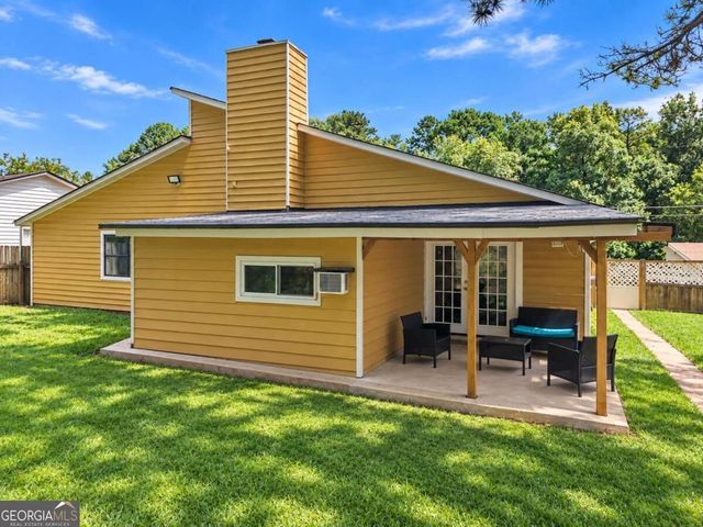 1376 Peninsula Trace, Lawrenceville, GA 30044