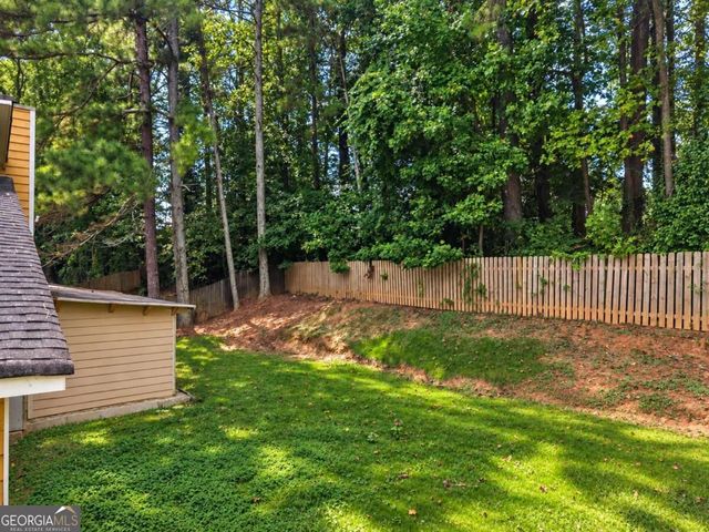 1376 Peninsula Trace, Lawrenceville, GA 30044