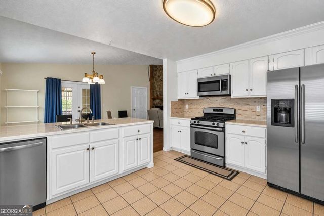 1376 Peninsula Trace, Lawrenceville, GA 30044