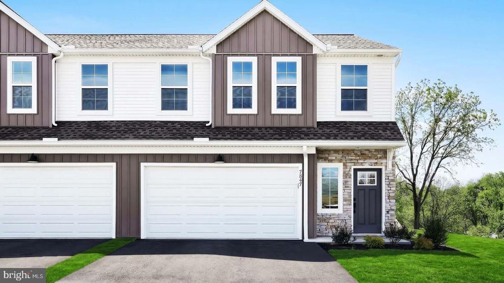 7847 OAK BROOK DR, Harrisburg, PA 17112
