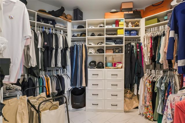 2115 N LINCOLN AVENUE, Tampa, FL 33607