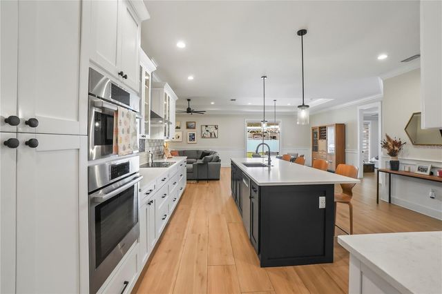 2115 N LINCOLN AVENUE, Tampa, FL 33607