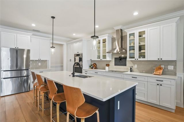 2115 N LINCOLN AVENUE, Tampa, FL 33607