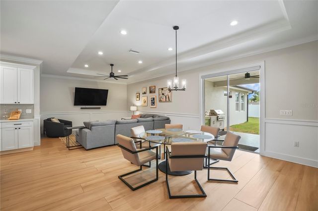 2115 N LINCOLN AVENUE, Tampa, FL 33607