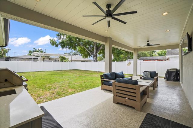 2115 N LINCOLN AVENUE, Tampa, FL 33607