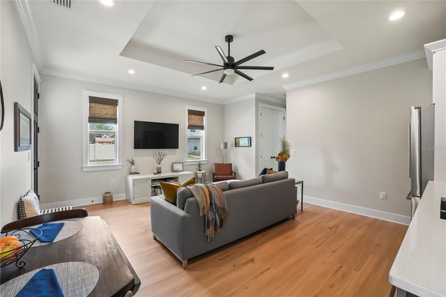 2115 N LINCOLN AVENUE, Tampa, FL 33607