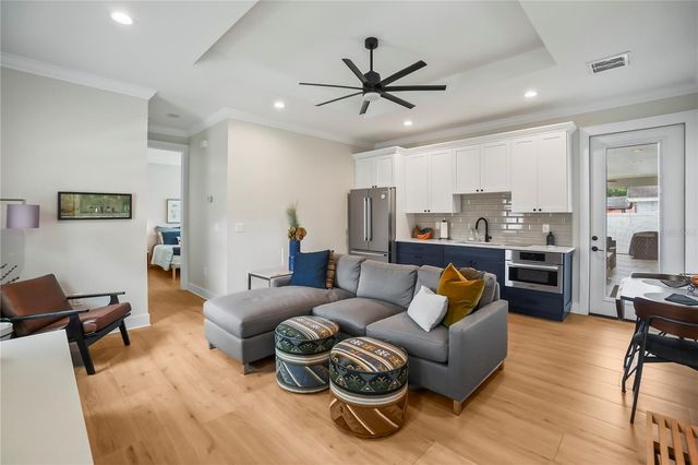 2115 N LINCOLN AVENUE, Tampa, FL 33607