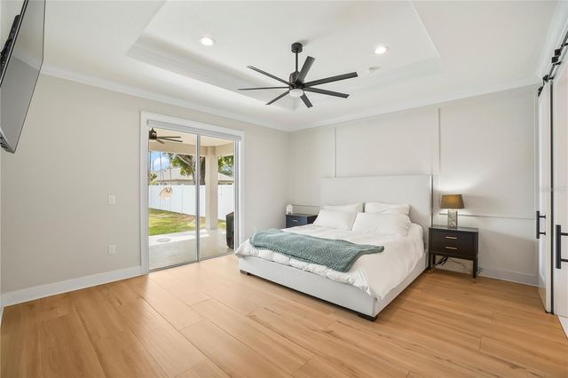 2115 N LINCOLN AVENUE, Tampa, FL 33607