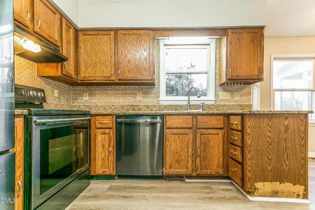 812 Sanderson Drive, Durham, NC 27704