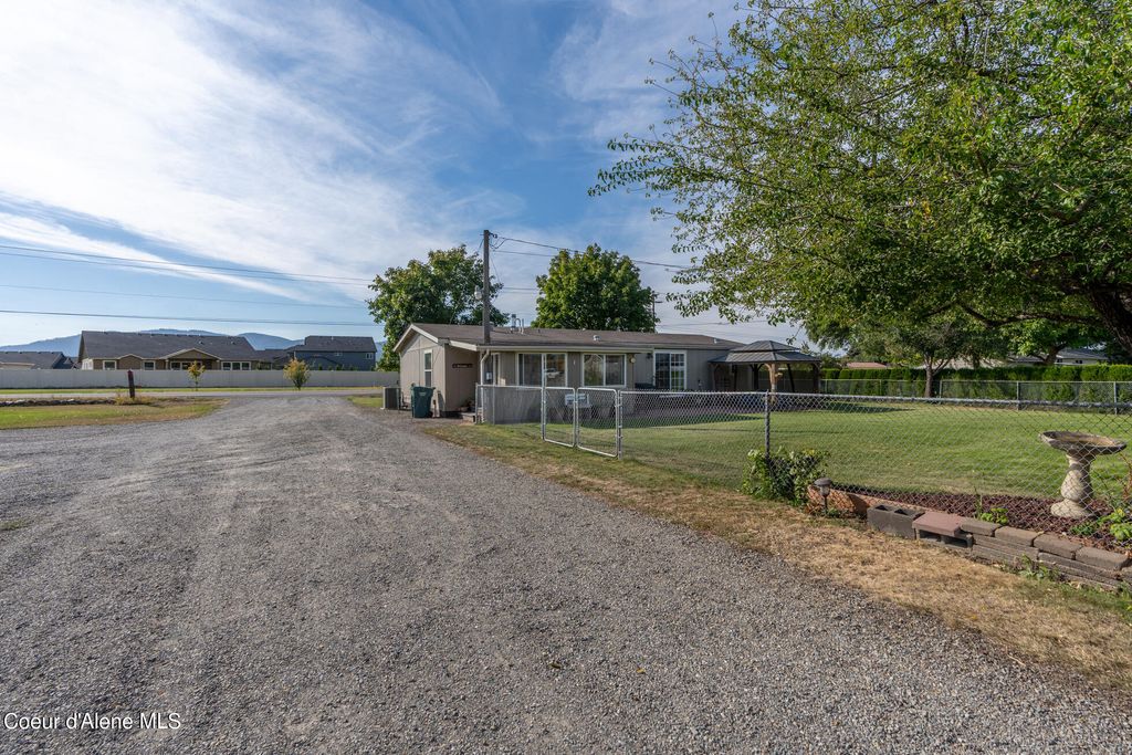13559 W PRAIRIE AVE, Post Falls, ID 83854 photo 8