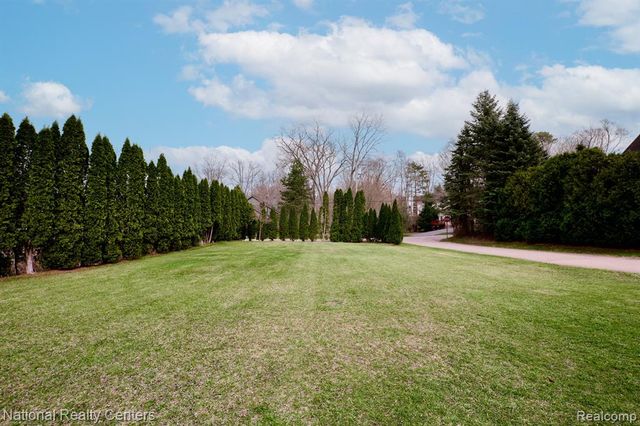 4442 Borland Street, West Bloomfield, MI 48323