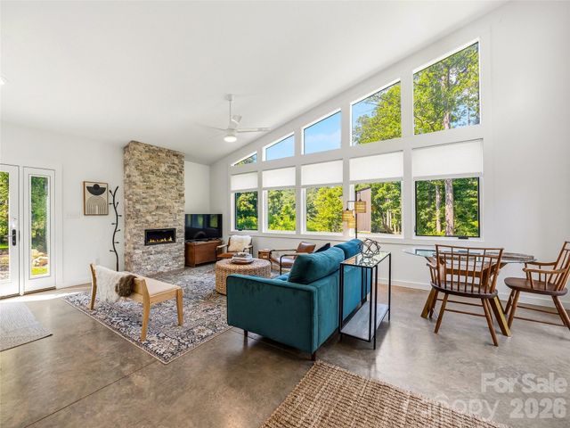 252 & 254 Shope Creek Road, Asheville, NC 28805