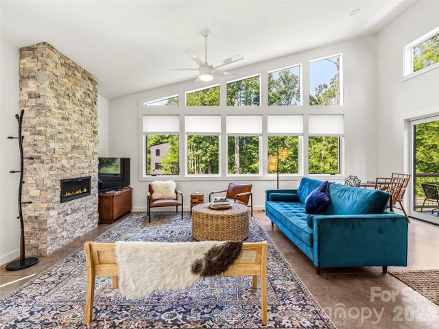 252 & 254 Shope Creek Road, Asheville, NC 28805