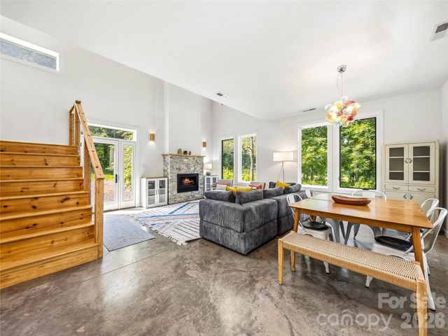 252 & 254 Shope Creek Road, Asheville, NC 28805