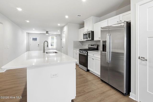 3171 Edgehill Drive, Navassa, NC 28451