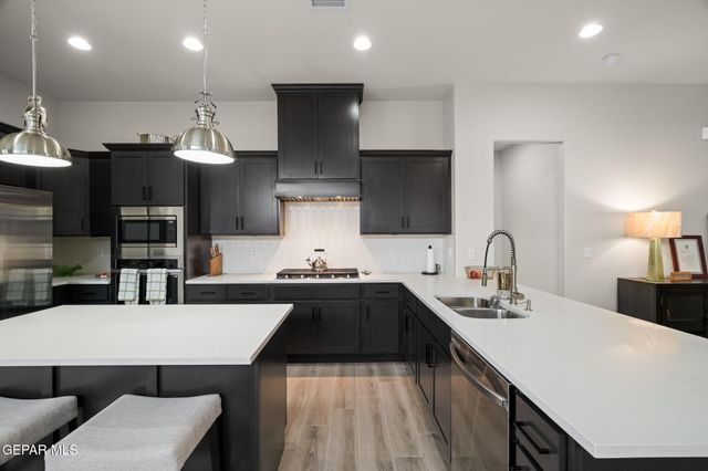 1815 CIMARRON PARK Drive, El Paso, TX 79911