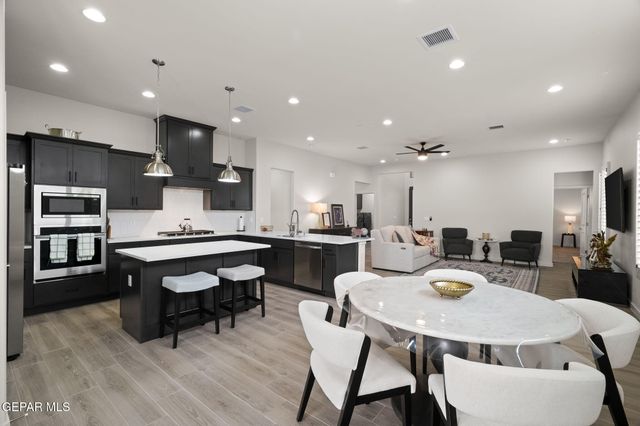 1815 CIMARRON PARK Drive, El Paso, TX 79911