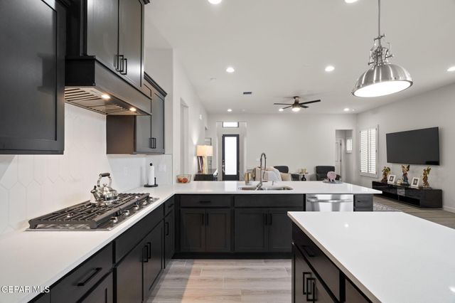 1815 CIMARRON PARK Drive, El Paso, TX 79911