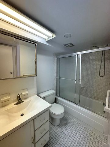 100 WEST AVE, Jenkintown, PA 19046