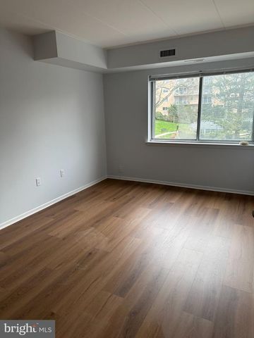 100 WEST AVE, Jenkintown, PA 19046