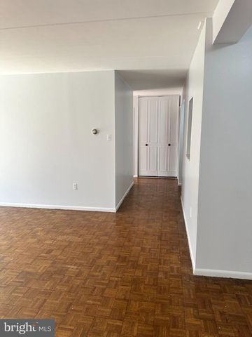 100 WEST AVE, Jenkintown, PA 19046