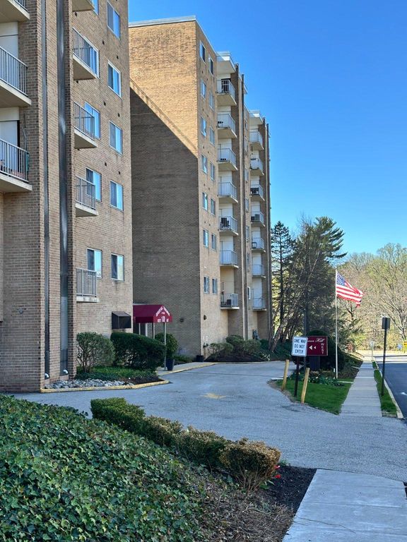 100 WEST AVE, Jenkintown, PA 19046