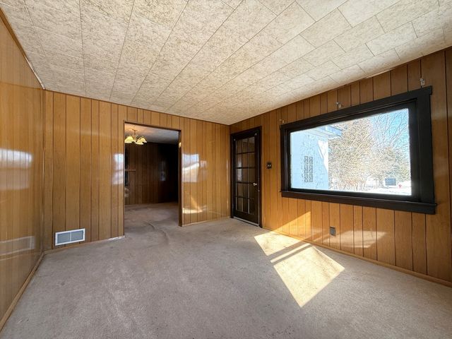 4040 Rose Avenue, Lyons, IL 60534