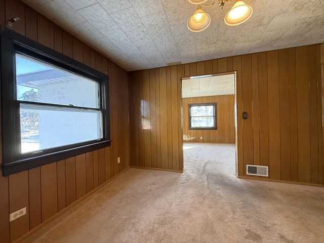 4040 Rose Avenue, Lyons, IL 60534