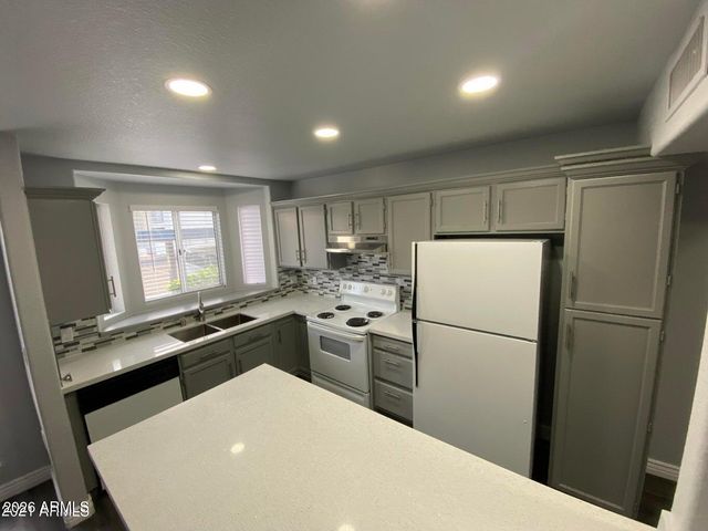 220 N 22nd Place 1054, Mesa, AZ 85213
