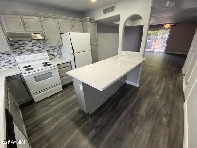 220 N 22nd Place 1054, Mesa, AZ 85213